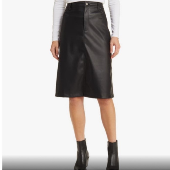 40 - NWOT- Treasure & Bond Faux Leather Skirt- size large - Picture 3 of 3